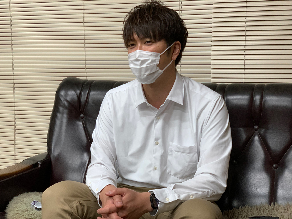 プロダーツプレイヤーの小野恵太選手にインタビュー! もっとダーツを身近にもっと多くの人に楽しんでもらうには?